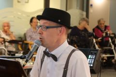 Felix-the-Piano-Man32