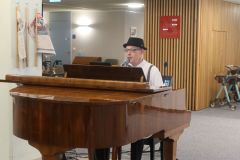 "Piano Man" Felix Müller