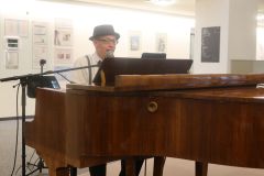 2026-01-21_Piano-Man37